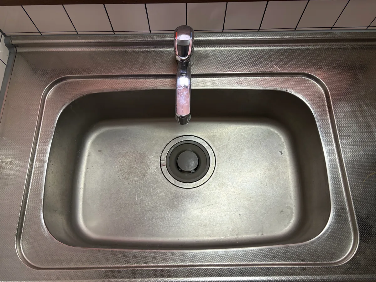 キッチンシンクの清掃 作業前